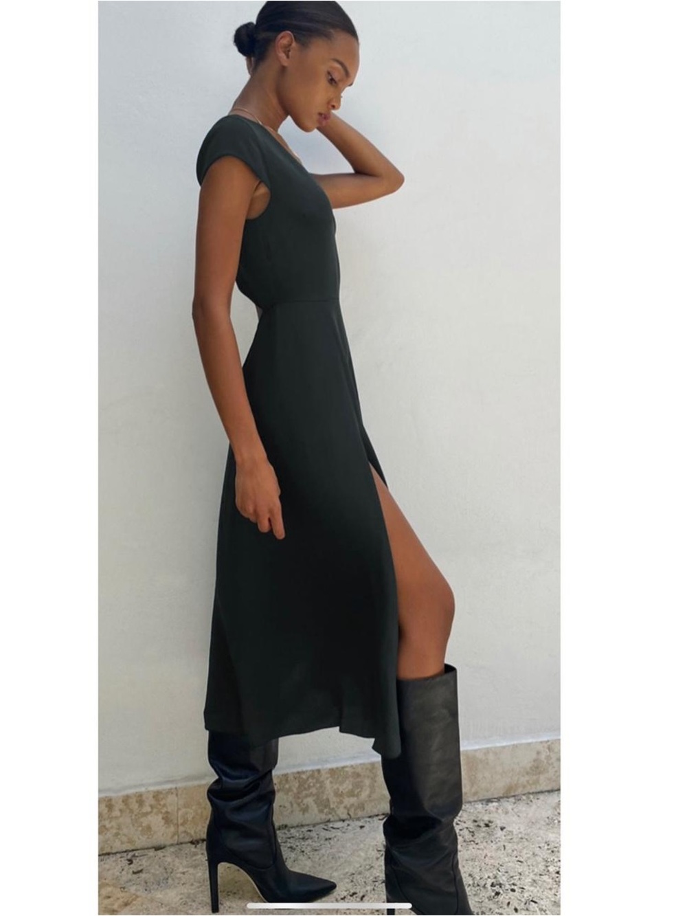 Babaton Hampton Deep Green V-Neck Midi Dress